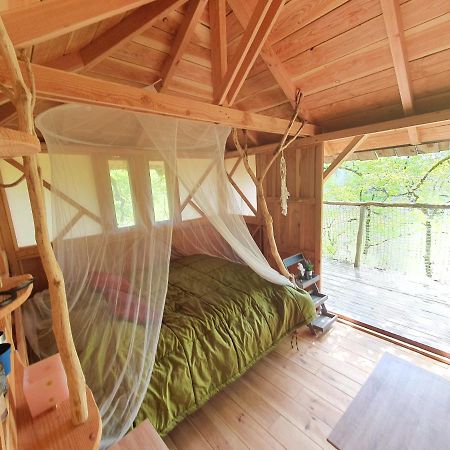 Cabane Dans Les Arbres - La Pagode Mechmont Exterior foto